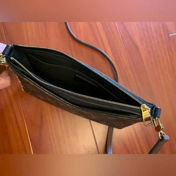 Louis Vuitton LV Monogram Pallas Clutch - Picture 3 of 5